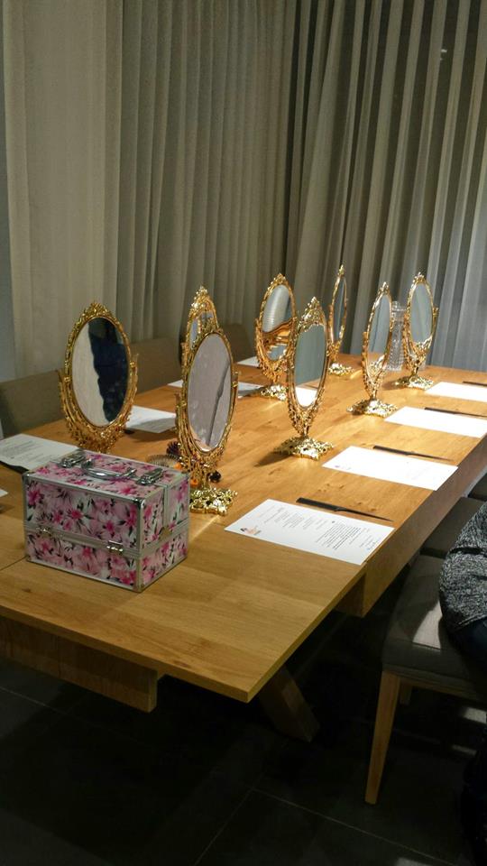 ציוד לקליעת צמות