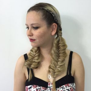 שרי צמות ותסרוקות