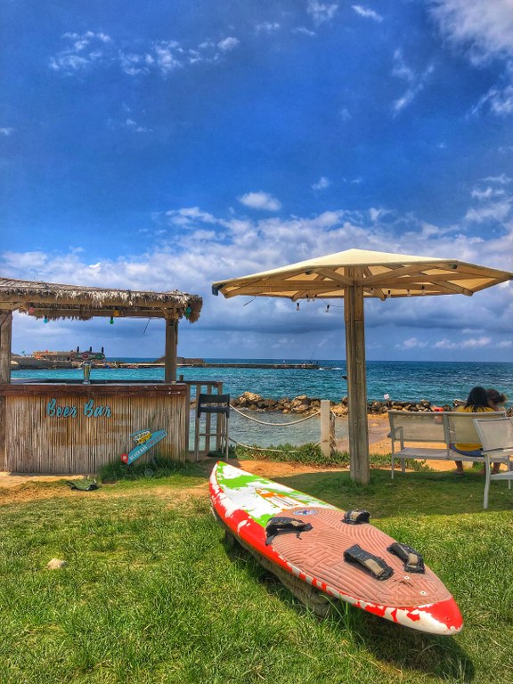 ביץ' בר קיסריה