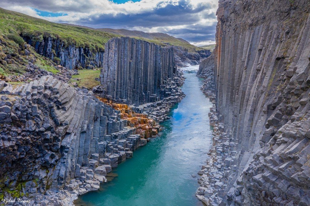 קניון עמודי הבזלת באיסלנד  Studlagil