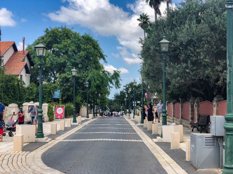 מדרחוב דרך היין ברחוב המייסדים