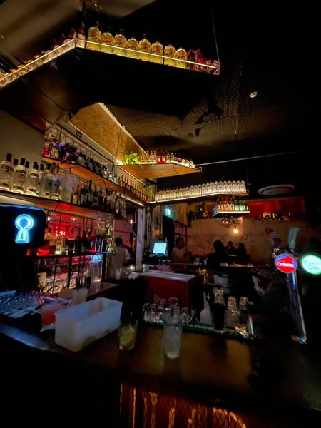 בר חדש בתל אביב בשם בבל