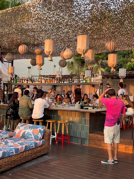 לולי בר על הים