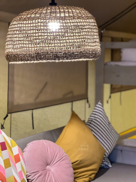 כריות של הספה